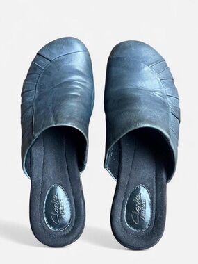 Clarks Artisan Blue Leather Cushioned Clogs Mules Sz 8.5 Casual Comfy
